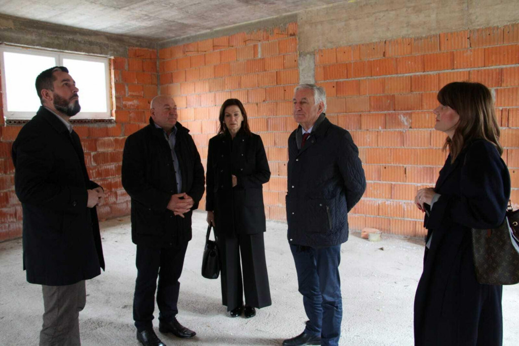 &lt;p&gt;Župan Nikola Dobroslavić sa suradnicima posjetio je gradilište društvenog doma na Kobiljači&lt;/p&gt;