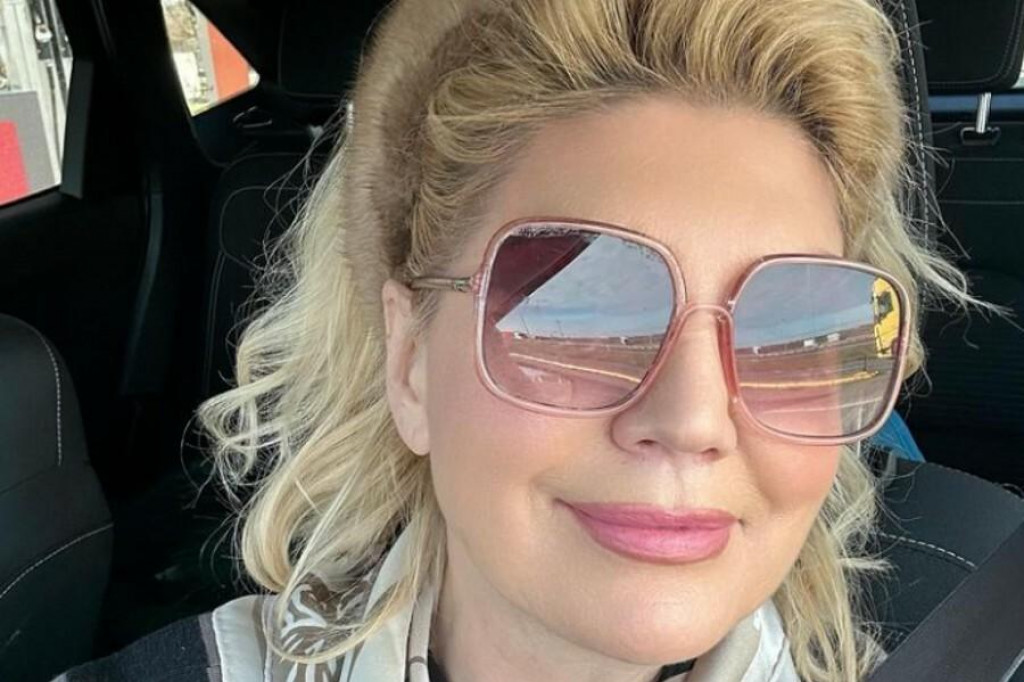 &lt;p&gt;Suzana Mančić je s pratiteljima na Instagramu podijelila kako sad izgleda bez sunčanih naočala&lt;/p&gt;