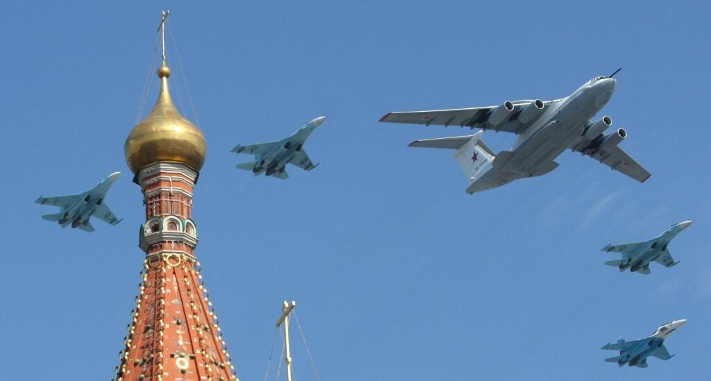 &lt;p&gt;A-50 i Su-27 nadlijeću Moskvu&lt;/p&gt;