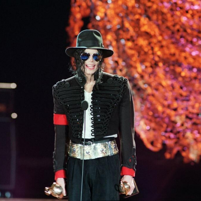 &lt;p&gt;Michael Jackson 1993.&lt;/p&gt;