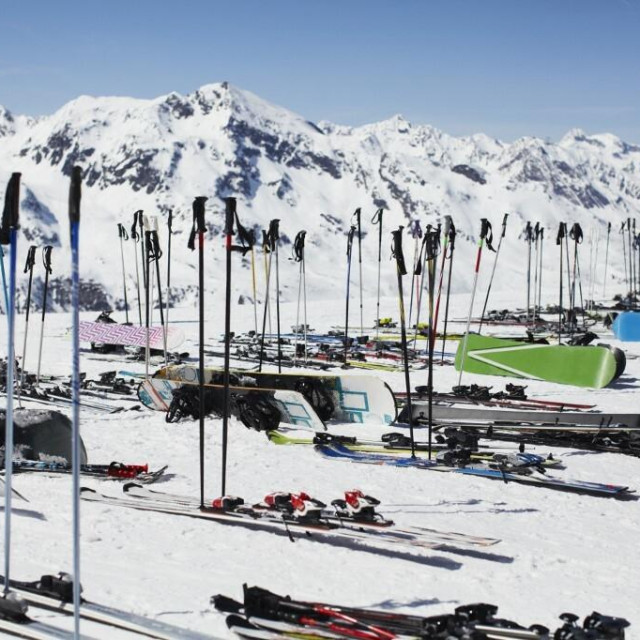 &lt;p&gt;Švicarska policija otvorila je istragu protiv iznajmljivača skija, koji su postavili obavijesti da Židovima više ne iznajmljuju skije i sanjke (ilustracija)&lt;/p&gt;