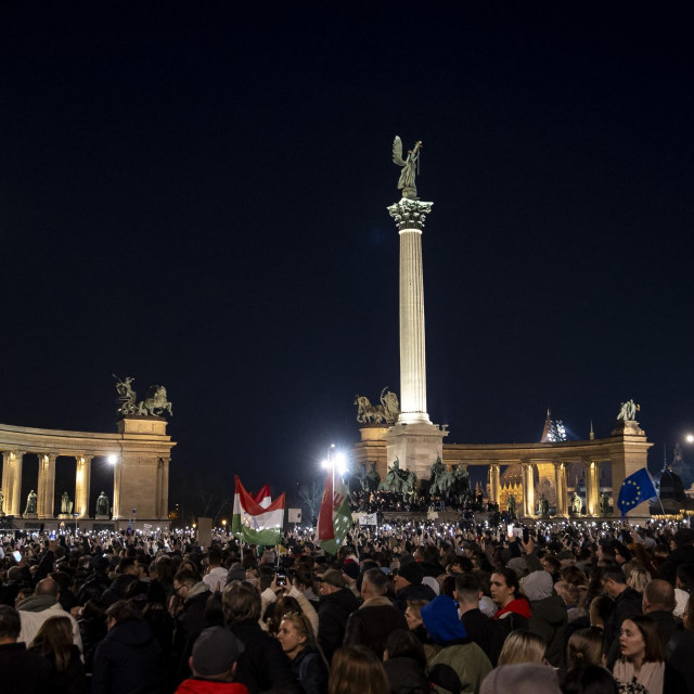 &lt;p&gt;Tens of thousands of demonstrators squeezed into Heroes’ Square demanding change and transparency from the government&lt;/p&gt;