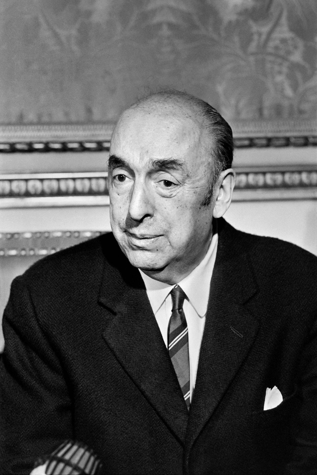 &lt;p&gt;Pablo Neruda bio je i diplomat&lt;/p&gt;