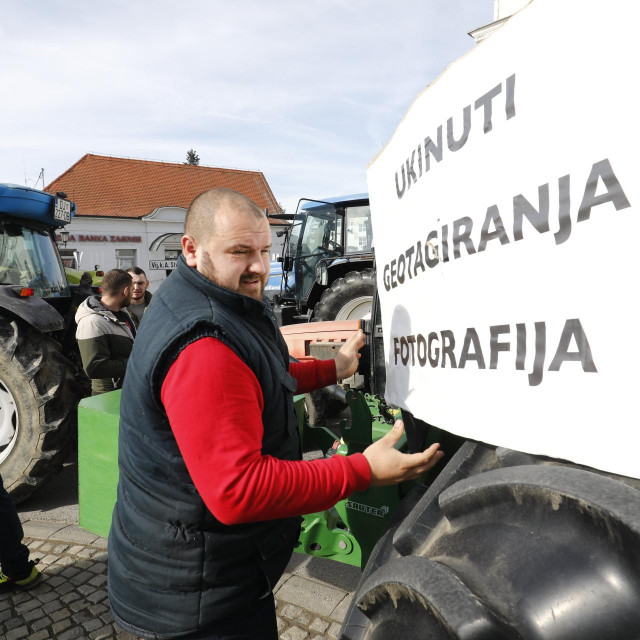 &lt;p&gt;Prosvjed poljoprivrednika zbog stanja u poljoprivredi i u znak podrške njemačkim seljacima&lt;/p&gt;