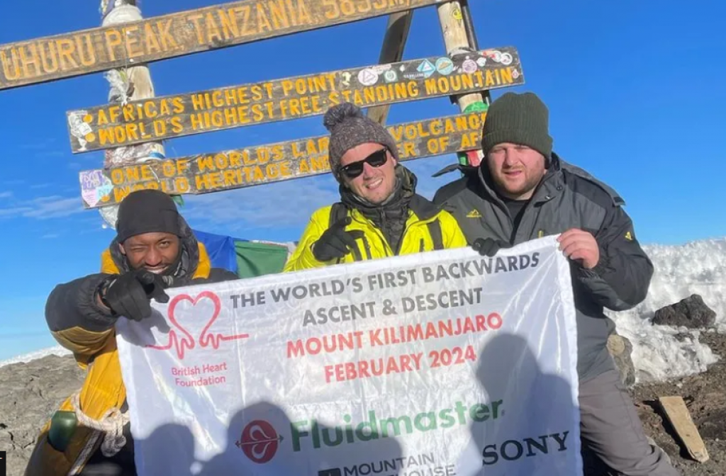 &lt;p&gt;Ben Stewart sa suradnicima na vrhu Kilimanjara&lt;/p&gt;