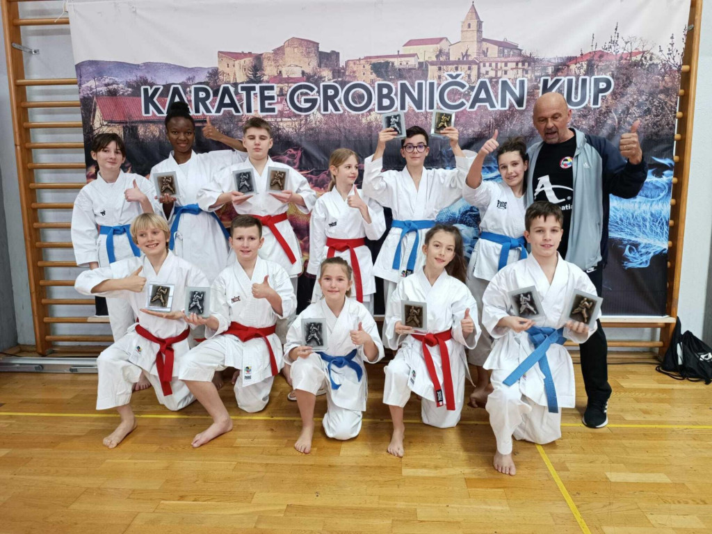 &lt;p&gt;Ekipa Karate kluba ‘Šibenik‘ osvojila 11 medalja&lt;/p&gt;