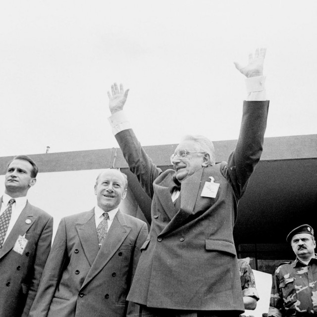 &lt;p&gt;Predsjednik HDZ-a Franjo Tuđman uoči prvih izbora 18. ožujka 1990. održao je predizborni skup u Benkovcu, gdje je na njega pokušan atentat (ilustracija)&lt;/p&gt;