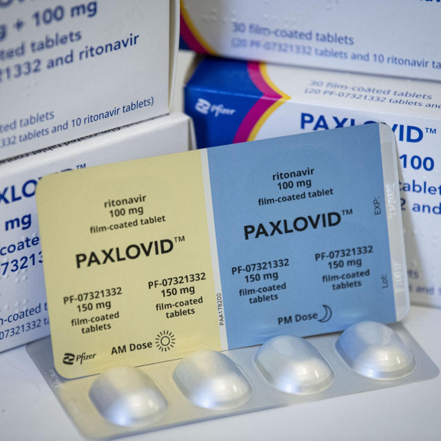 &lt;p&gt;”Istodobna primjena lijeka Paxlovid s određenim imunosupresivima može dovesti do životno ugrožavajućih i fatalnih reakcija”, piše u upozorenju&lt;/p&gt;