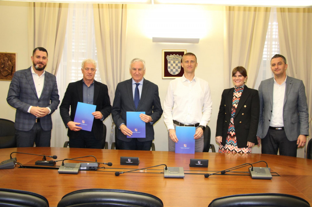 &lt;p&gt;Potpisan sporazum o zajedničkom ulaganju u Osnovnu školu Župa Dubrovačka&lt;/p&gt;