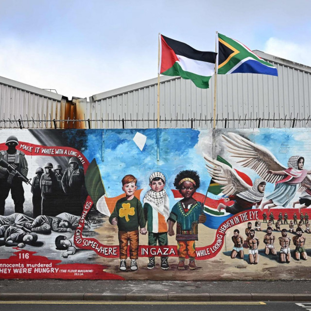 &lt;p&gt;Mural solidarnosti s Palestinom na ulici Belfasta&lt;/p&gt;