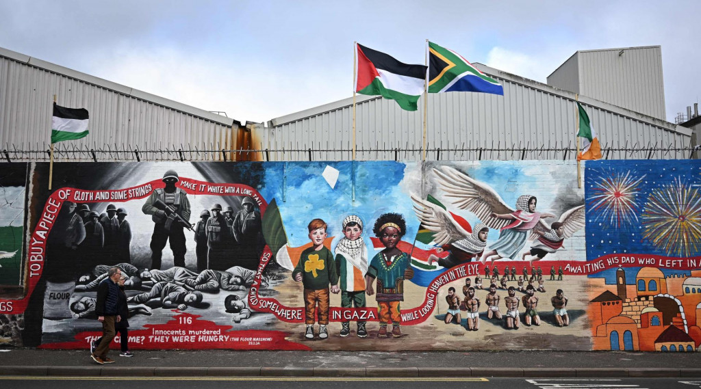 &lt;p&gt;Mural solidarnosti s Palestinom na ulici Belfasta&lt;/p&gt;