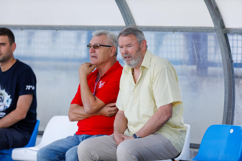 &lt;p&gt;Ivan Komak (desno) vlasnik Osjecke pivovare i NK Zrinskog&lt;/p&gt;