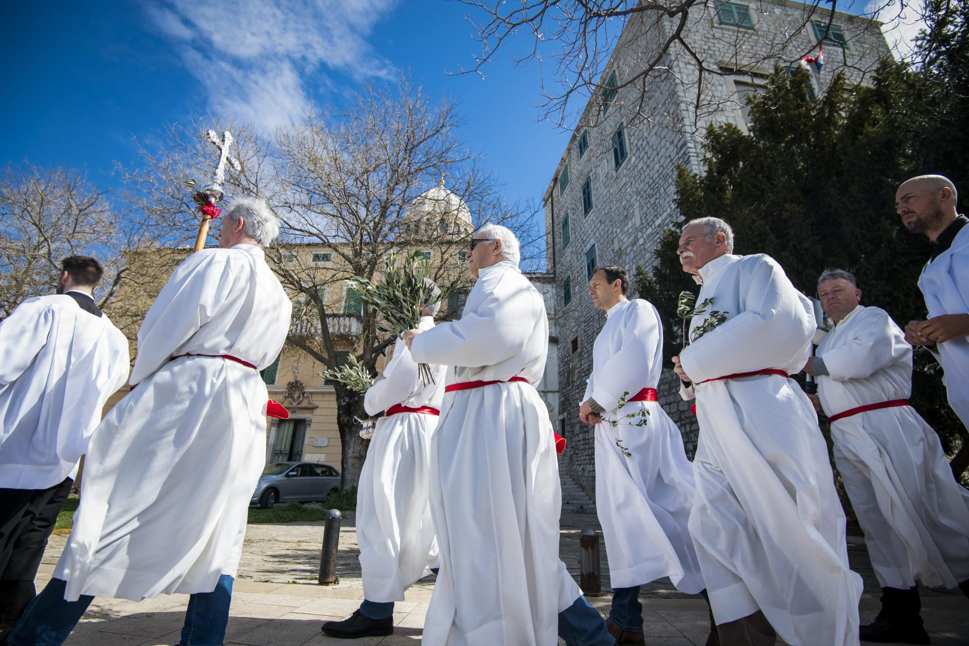 Dubrova Ki Danas Slavimo Mali Uskrs Evo Pri E O O Toj Ranokr Anskoj Tradiciji