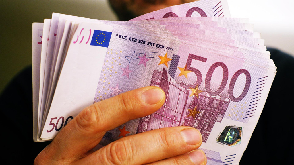 &lt;p&gt;Devet tisuća eura mjesečno lijepa je plaća, ali nije je lako zaraditi (ilustracija)&lt;/p&gt;