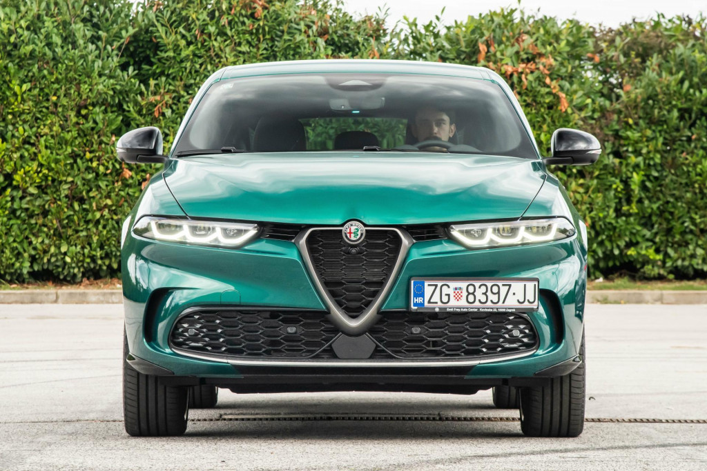 &lt;p&gt;Ilustracija: automobil Alfa Romeo Tonale&lt;/p&gt;