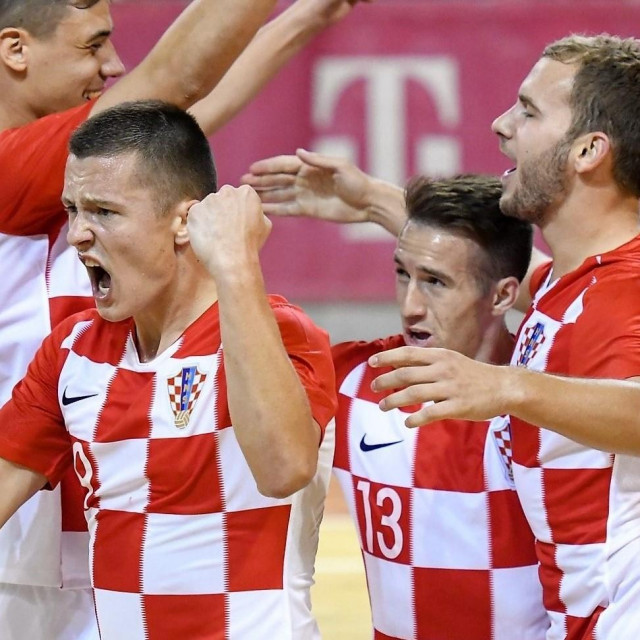 &lt;p&gt;Slavi Maro Đuraš uspjeh s hrvatskom reprezentacijom&lt;/p&gt;