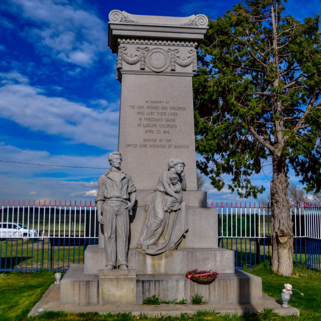 &lt;p&gt;Spomenik ubijenim rudarima, njihovim ženama i djeci, podignut u Ludlowu u Coloradu&lt;/p&gt;