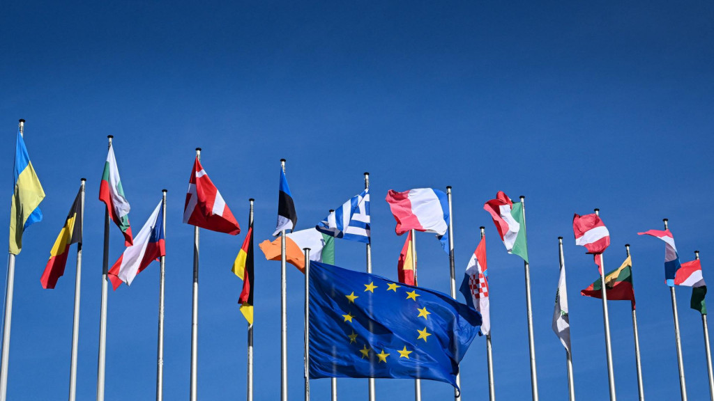 &lt;p&gt;Zastave ispred zgrade Europskog parlamenta&lt;br&gt;
 &lt;/p&gt;