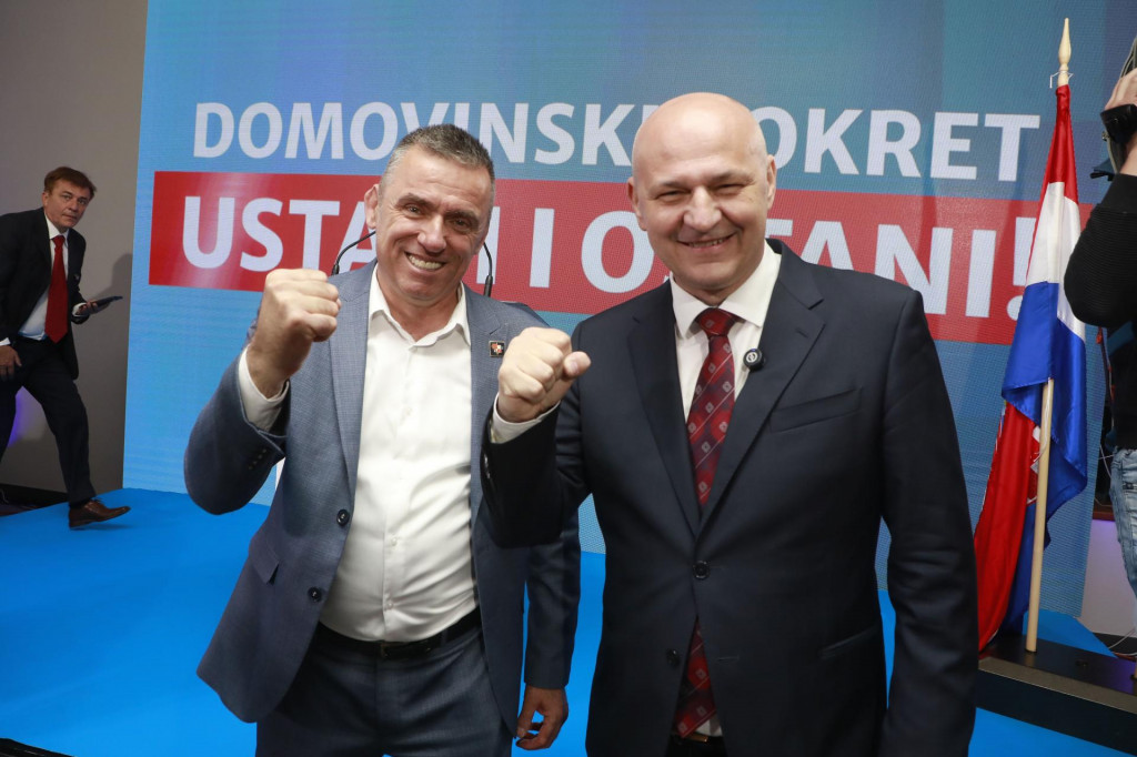 &lt;p&gt;Na fotografiji: Stipo Mlinarić i Mislav Kolakušić u izbornom stožeru Domovinskog pokreta i partnera &lt;/p&gt;