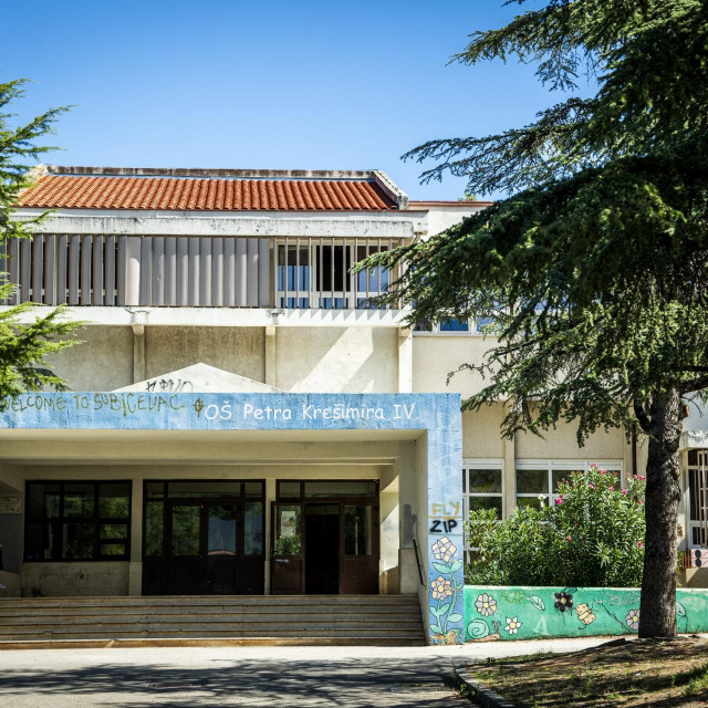 &lt;p&gt;Zgrada osnovne škole Petar Krešimir IV na Šubićevcu&lt;/p&gt;