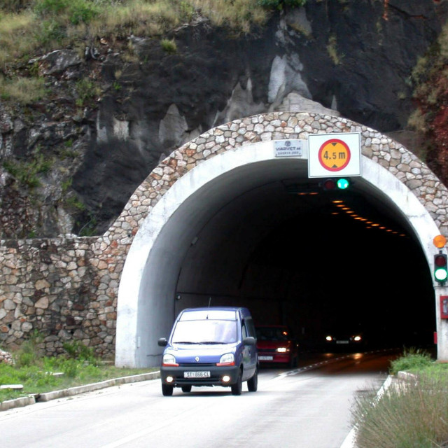 &lt;p&gt;Tunel Selca - Dubovica trebao bi bit zatvoren dva tjedna&lt;/p&gt;