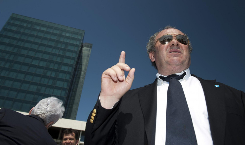 &lt;p&gt;Tadašnji splitski gradonačelnik Željko Kerum na svečanom otvaranju Zapadne obale ispred svog hotela ‘Marjan‘ 2013. godine&lt;/p&gt;