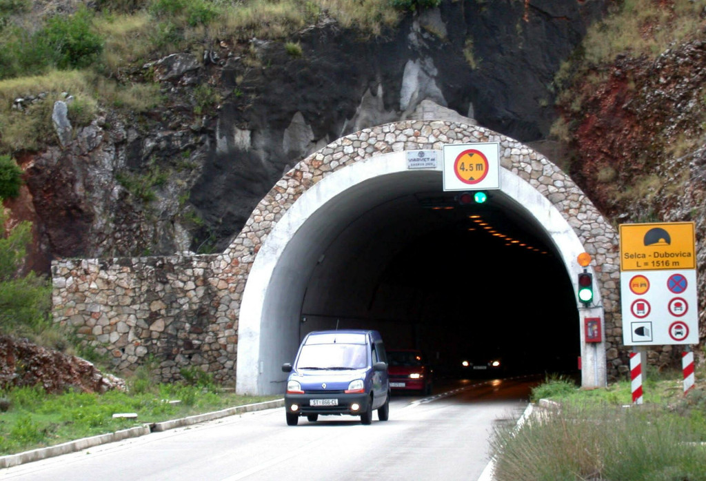 &lt;p&gt;Tunel Selca - Dubovica trebao bi bit zatvoren dva tjedna&lt;/p&gt;