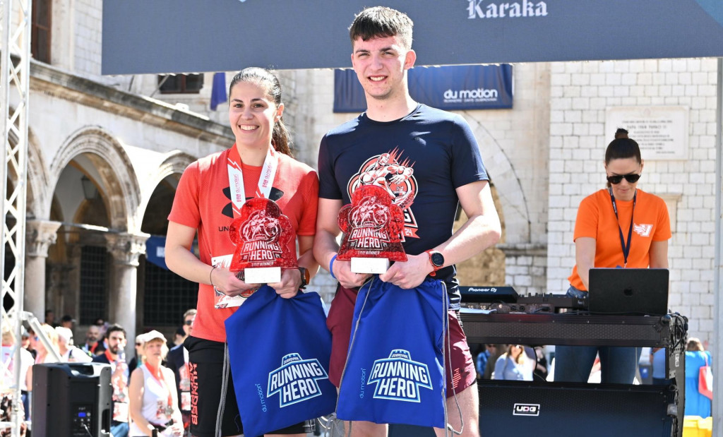 &lt;p&gt;Nina Mijoč i Luka Đurović - pobjednici utrke zidinama 2024. godine&lt;/p&gt;