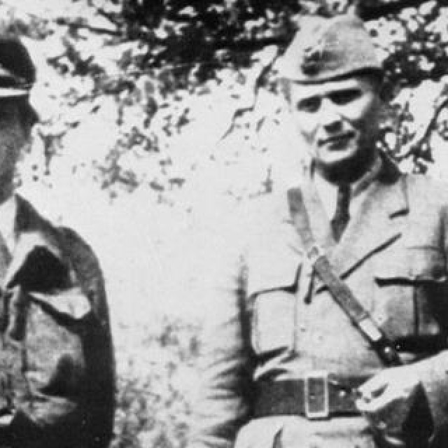 &lt;p&gt;William Deakin i Josip Broz Tito snimljeni 1943. godine u Drvaru&lt;/p&gt;