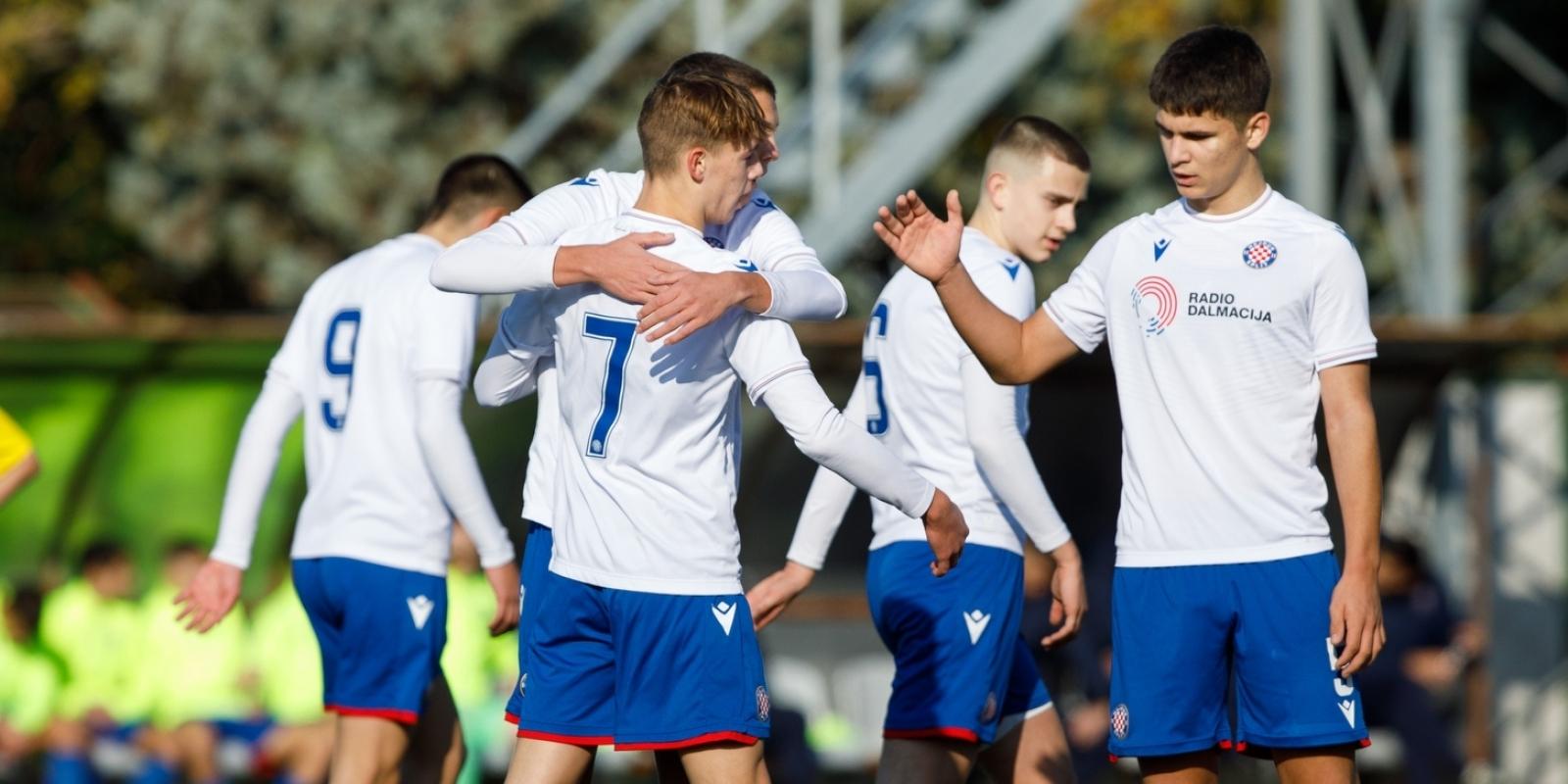 Slobodna Dalmacija Veliki Ispit Za Mlade Hajdukovce U Igri Je Trofej