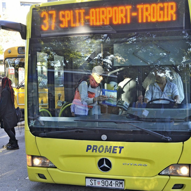 &lt;p&gt;Autobus broj 37 koji vozi od Splita do Trogira &lt;/p&gt;