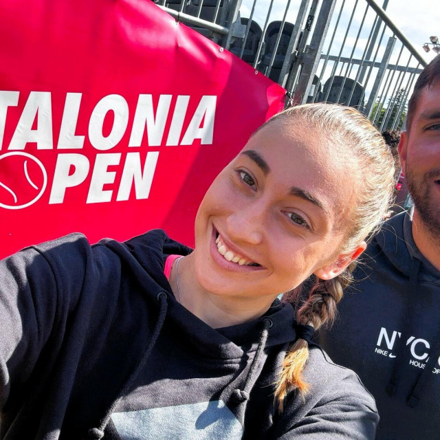 &lt;p&gt;Selfie - Lucija Ćirić Bagarić i trener Damjan Peterlin na Catalonia Openu, WTA turniru iz serije 125&lt;/p&gt;