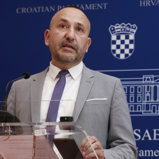 &lt;p&gt; Hrvoje Zekanović uvjeren u koaliciju HDZ-a i Domovinskog pokreta&lt;/p&gt;