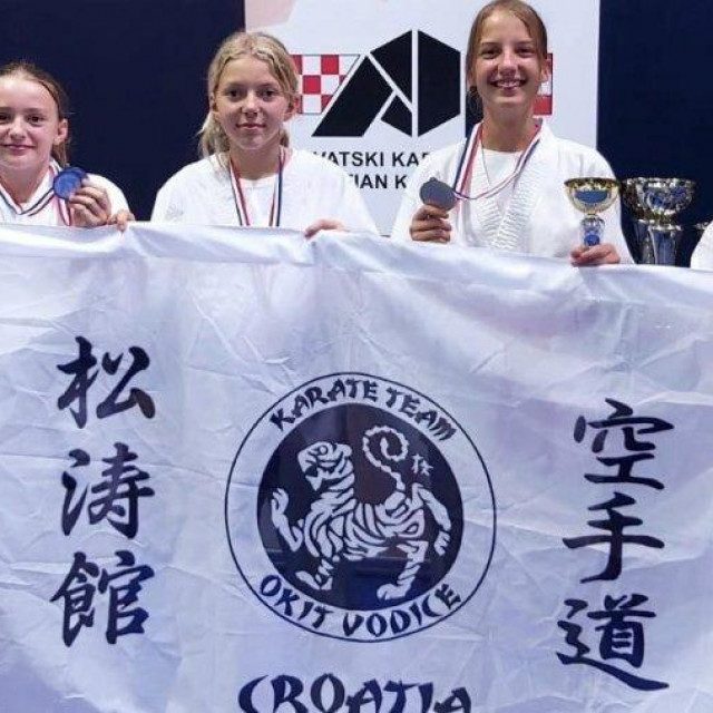 &lt;p&gt;Članice KK Okit Vodice poslije natjecanja na 9. ”Zagreb karate kupu”&lt;/p&gt;