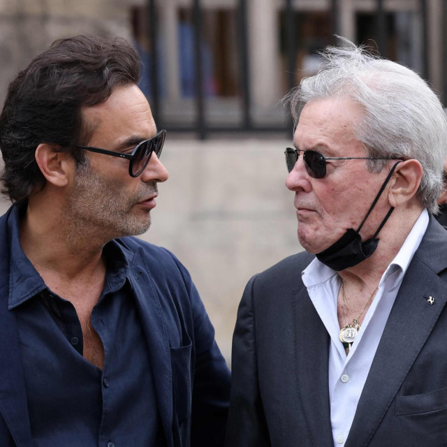 &lt;p&gt;(FILES) French actor Alain Delon (R) and his son Anthony Delon arrives for the funeral ceremony for late French actor Jean-Paul Belmondo at the Saint-Germain-des-Pres church in Paris on September 10, 2021. Actor Alain Delon, ”extremely shocked by the media debacle orchestrated by his son Anthony”, is to lodge a complaint against him, denouncing comments aimed at ”harming” him and his daughter Anouchka, his lawyer Christophe Ayela announced in a statement sent to AFP on January 4, 2024. (Photo by Thomas COEX/AFP)&lt;/p&gt;