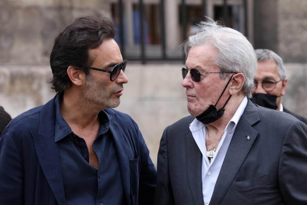 &lt;p&gt;(FILES) French actor Alain Delon (R) and his son Anthony Delon arrives for the funeral ceremony for late French actor Jean-Paul Belmondo at the Saint-Germain-des-Pres church in Paris on September 10, 2021. Actor Alain Delon, ”extremely shocked by the media debacle orchestrated by his son Anthony”, is to lodge a complaint against him, denouncing comments aimed at ”harming” him and his daughter Anouchka, his lawyer Christophe Ayela announced in a statement sent to AFP on January 4, 2024. (Photo by Thomas COEX/AFP)&lt;/p&gt;