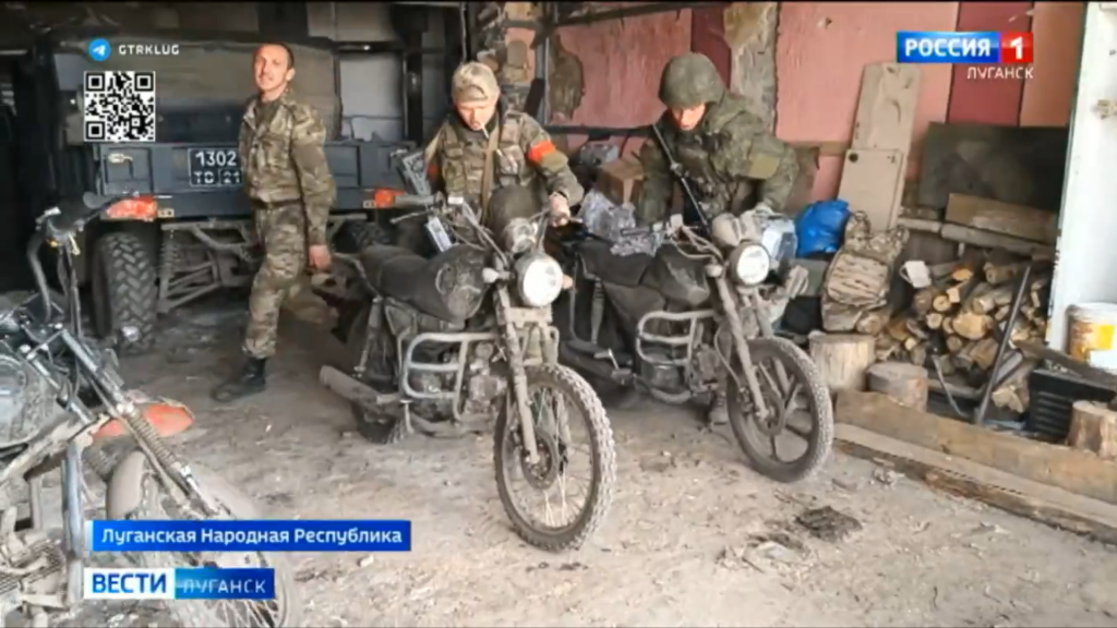 &lt;p&gt;Ukrajinci sa zaplijenjenim motociklima&lt;/p&gt;