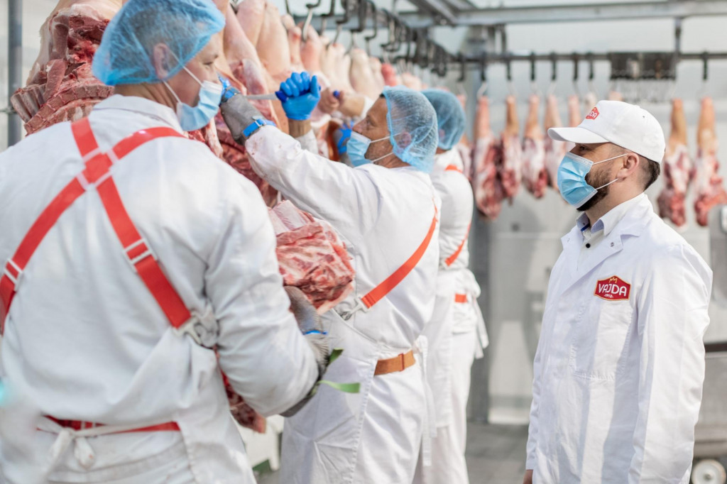 &lt;p&gt;Tvrtka ‘Kraš‘ je od prije tri i pol godine u većinskom vlasništvu ‘Pivac grupe‘, u kojoj djeluje i mesna industrija ‘Vajda‘ iz Čakovca&lt;/p&gt;