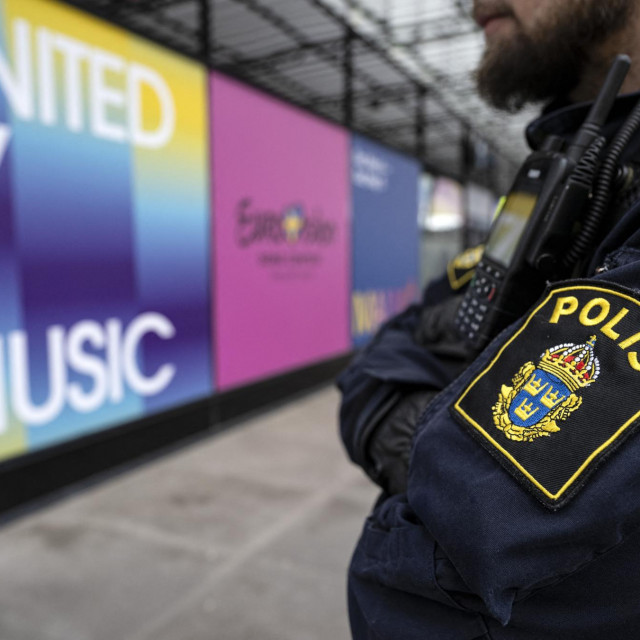 &lt;p&gt;Policija na ulicama švedskog grada&lt;/p&gt;