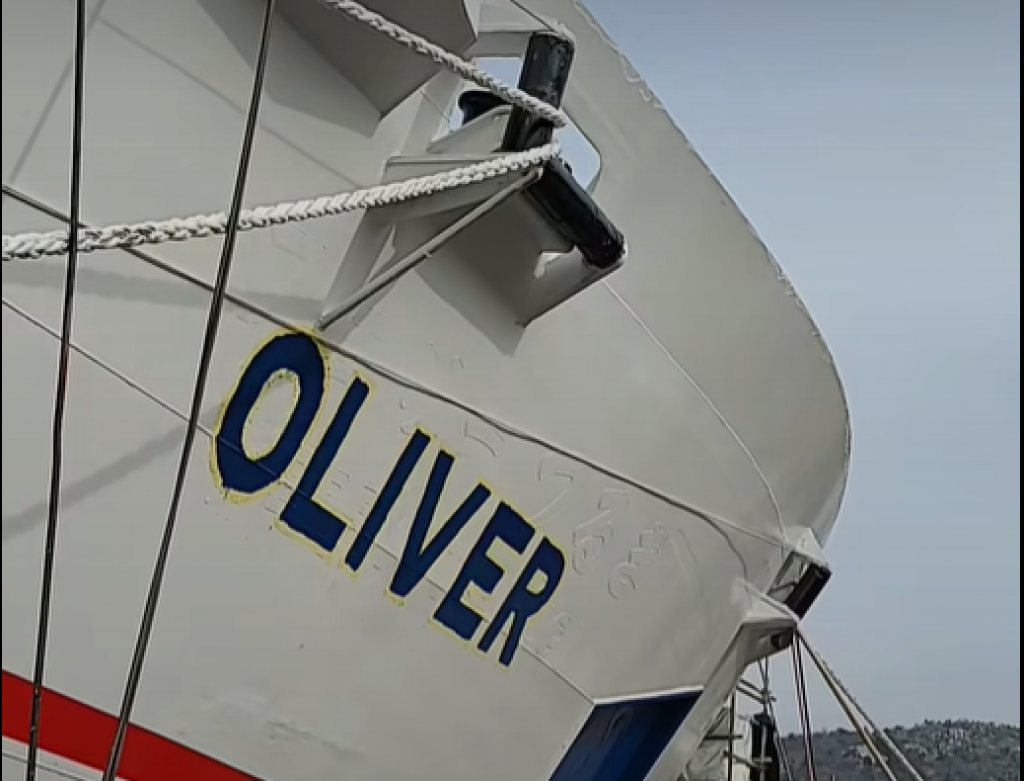 &lt;p&gt;Trajekt ‘Oliver‘ zaplovio je jučer popodne prema Veloj Luci &lt;/p&gt;

&lt;p&gt; &lt;/p&gt;