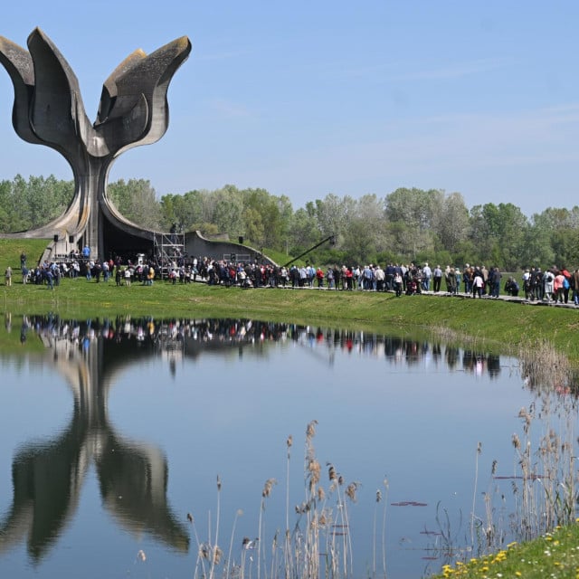 &lt;p&gt;Spomenik jasenovačkim žrtvama&lt;/p&gt;