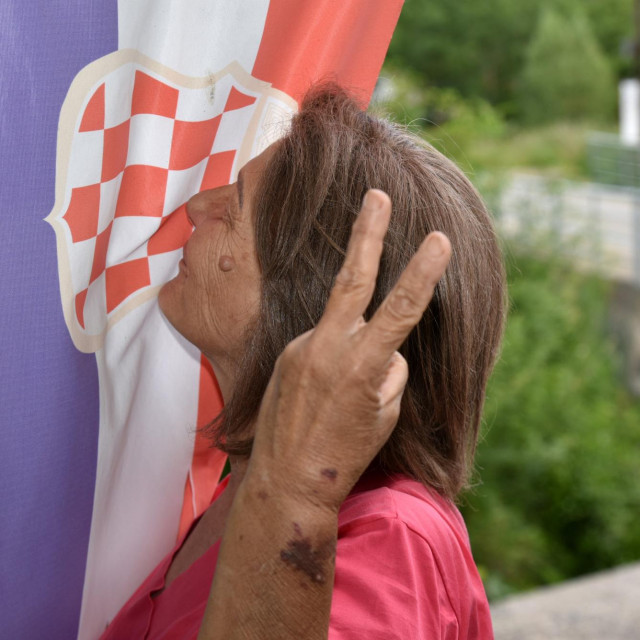 &lt;p&gt;Voljena zastava i Milena iz Klobuka: ‘Mi smo Hrvatska, a Nikol je naša mala‘&lt;/p&gt;