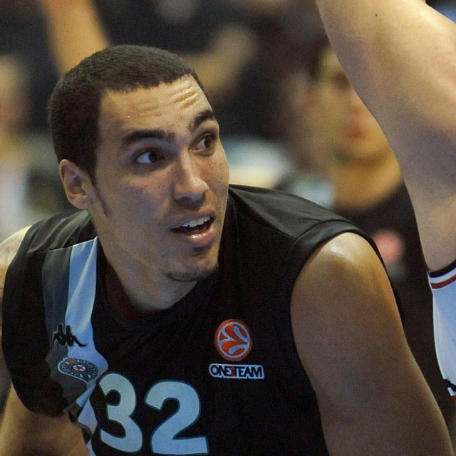 <p>Drew Gordon u dresu Partizana</p>