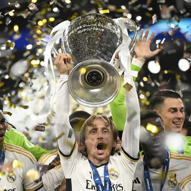&lt;p&gt;Luka Modrić slavi šestu titulu Lige prvaka&lt;/p&gt;