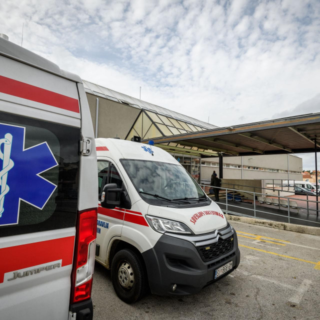 &lt;p&gt;Četiri osobe završiče na liječenju u Općoj bolnici Šibensko kninske županije&lt;/p&gt;