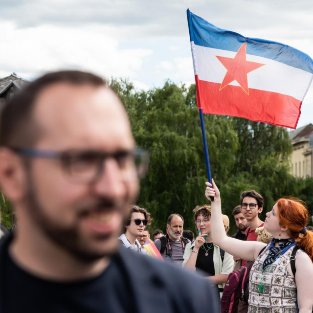 &lt;p&gt;Je li Tomašević vidio jugoslavensku zastavu? &lt;/p&gt;