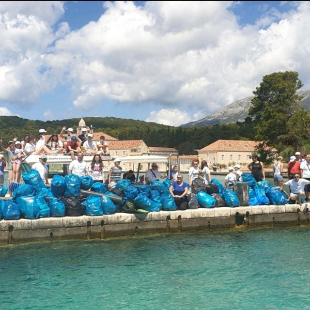 &lt;p&gt;Akcija čišćenja obalnog pojasa na Korčuli&lt;/p&gt;