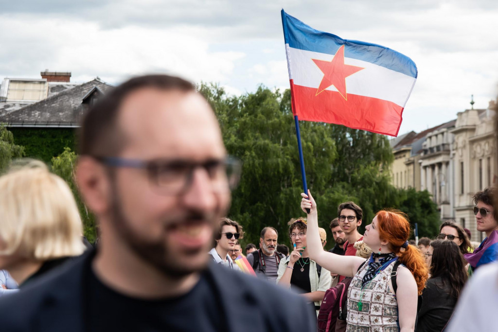 &lt;p&gt;Je li Tomašević vidio jugoslavensku zastavu? &lt;/p&gt;