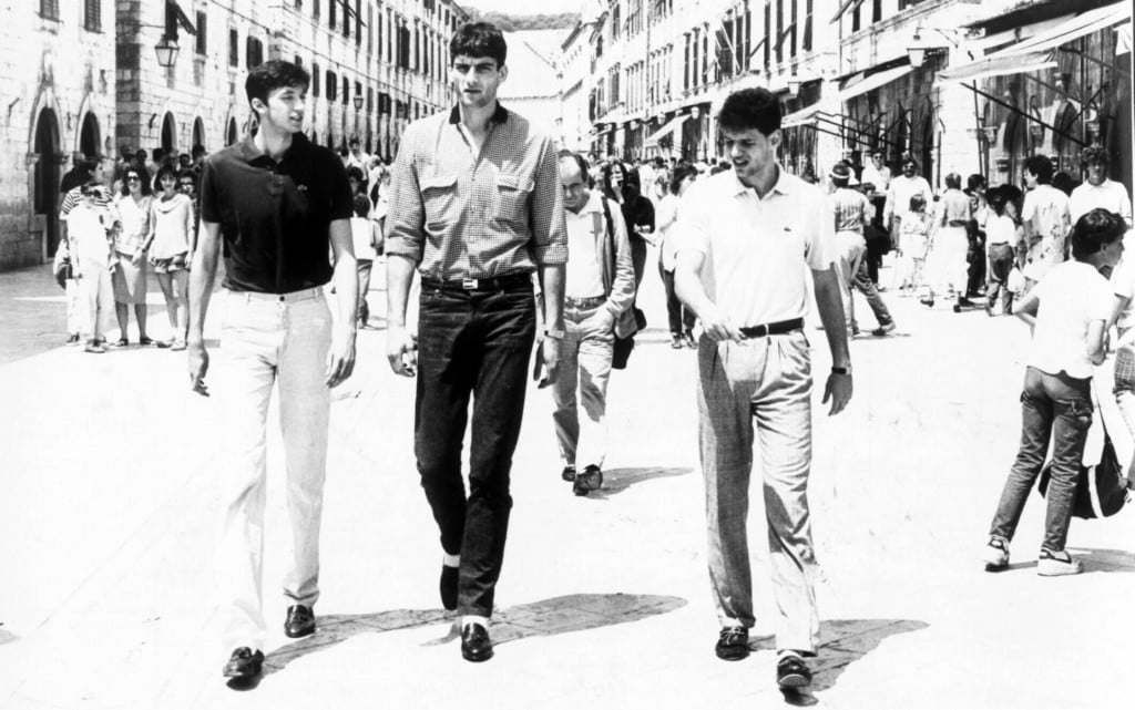 &lt;p&gt;Toni Kukoč, Stojko Vranković i Dražen Petrović u điru Stradunom krajem svibnja 1987. godine&lt;/p&gt;