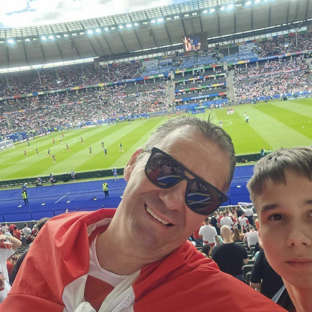 &lt;p&gt;Marin Mikšić i sin na tribinama Olimpijskog stadiona u Berlinu&lt;/p&gt;